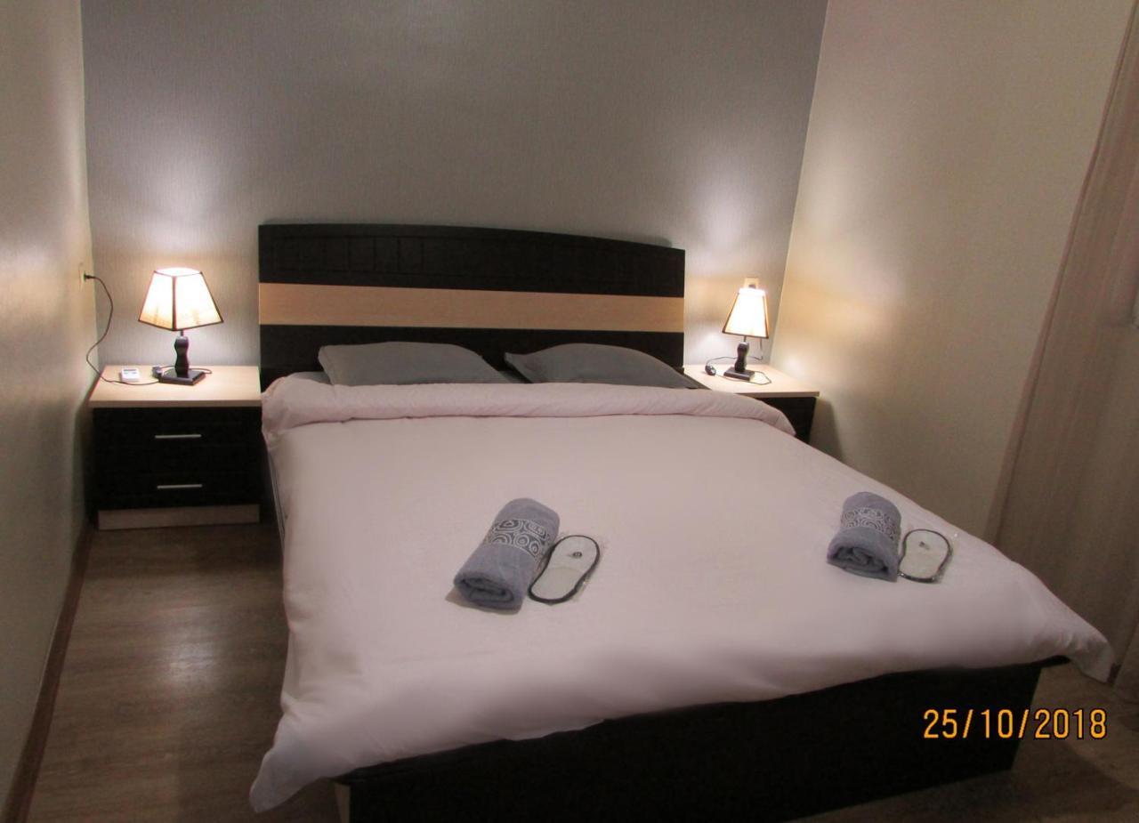 Hotel Monaco Tbilisi Bagian luar foto