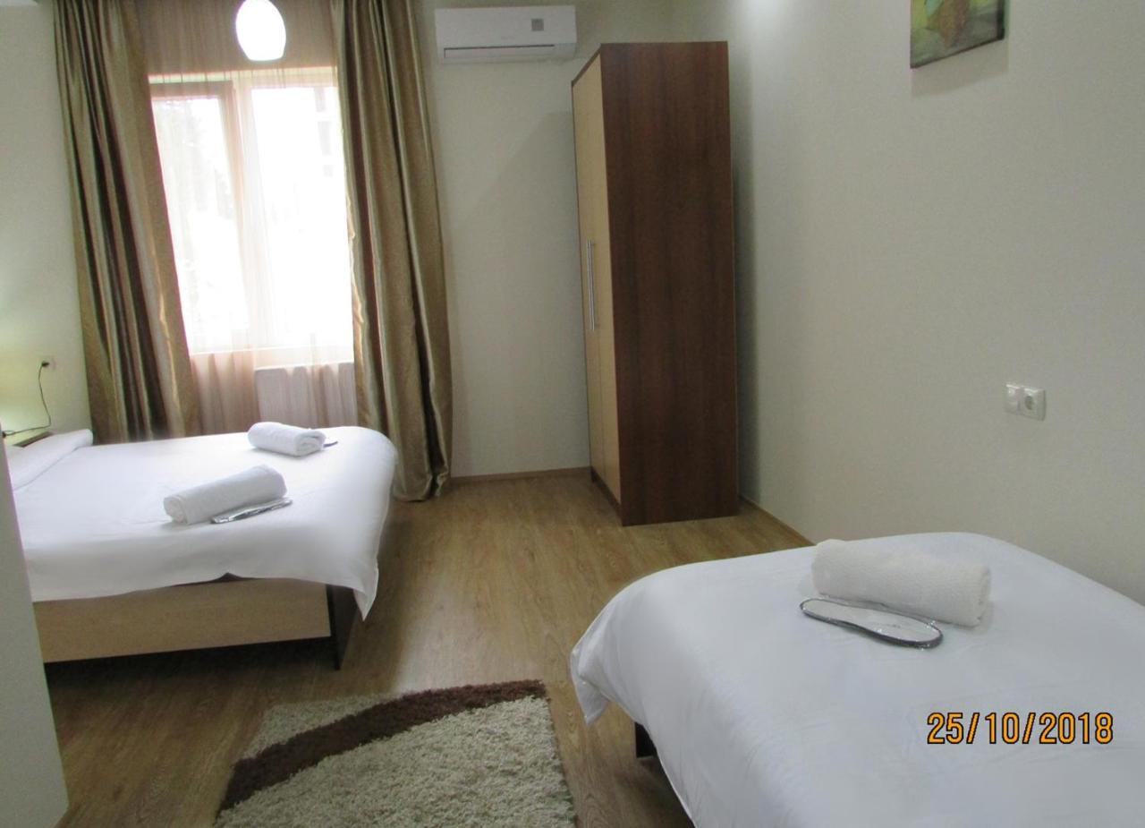 Hotel Monaco Tbilisi Bagian luar foto